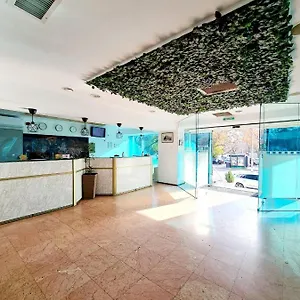 rezervați aici