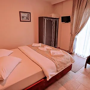 Goedence Restoran Otel